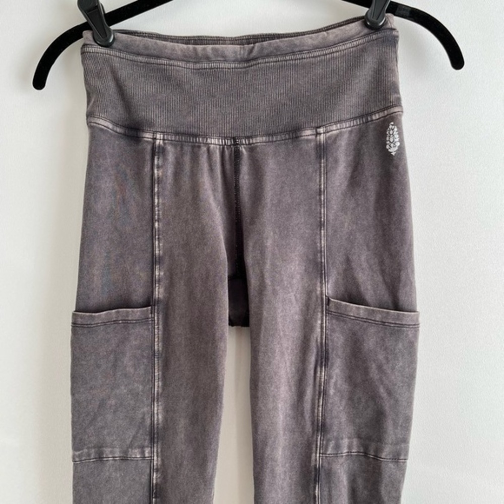 Free People Movement Hotshot Infinity Stirrup Leggings in Black Size XS - Picture 3 of 10